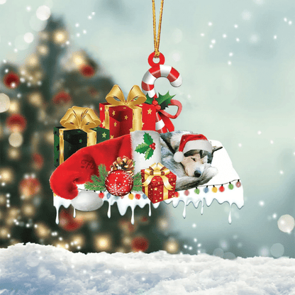 Alaskan Malamute Merry Christmas Hanging Ornament